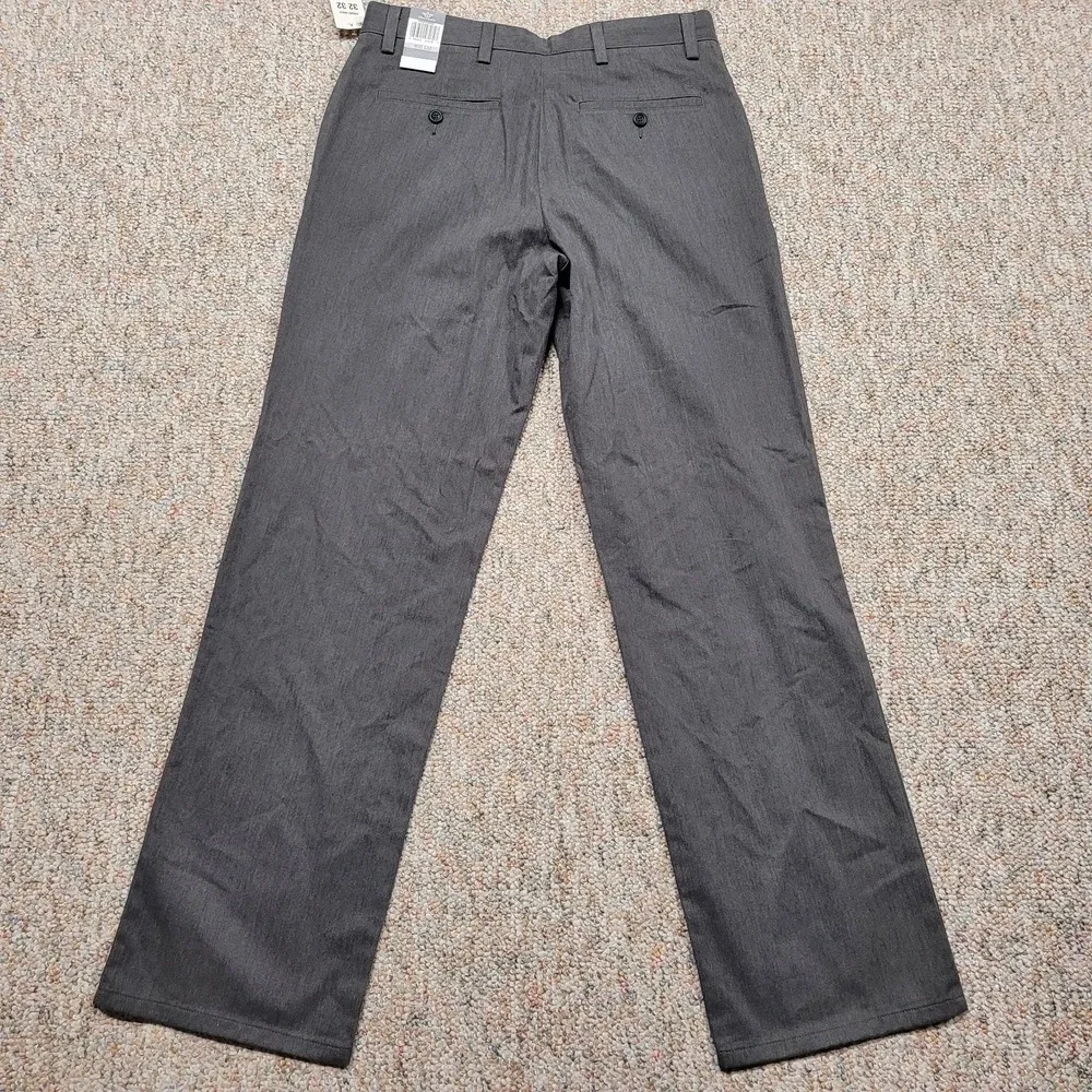 Dockers Pants Mens 32x32 Grey Easy Khaki Straight Fit Flat Front Slacks Prep New